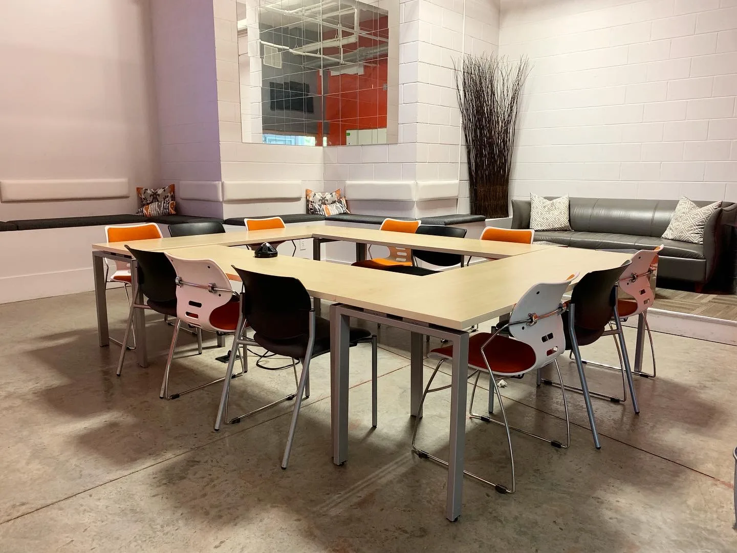 Meeting room in training configuration
