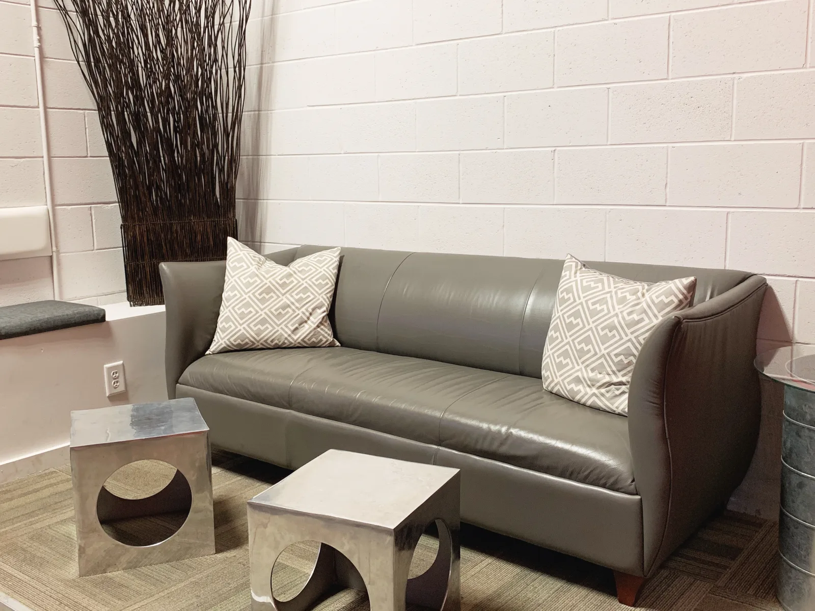 Private office lounge space